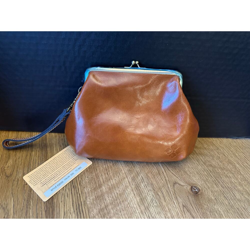 NWOT Patricia Nash Brown Leather Kiss Clasp Wristlet Clutch